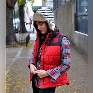 Eddie Bauer Plaid Puffy Vest 🌿